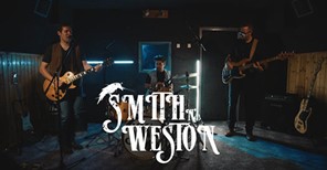 ΠαραΜένουμε μουσικοί - Απολαμβάνουμε το blues/rock trio Smith n’ Weston