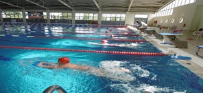 Υποχρεωτικό μάθημα κολύμβησης στα σχολεία για Γ' και Δ' τάξη
