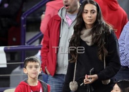 Ολυμπία Χοψονίδου: Στο γήπεδο με τον γιο της (ΦΩΤΟ)