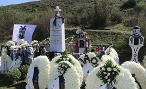 O ΠΑΟΚ τιμά τη μνήμη των αδικοχαμένων οπαδών του στα Τέμπη 