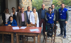 Στους πρόσφυγες της Καρίτσας κλιμάκιο με γιατρούς της 5ης ΥΠΕ Θεσσαλίας 