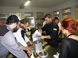 Ο διάσημος σεφ Διονύσης Αλέρτας στα ΙΕΚ Δήμητρα σε Λάρισα και Βόλο