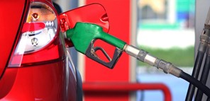 Λάρισα: "Φλερτάρει" με τα δύο ευρώ ξανά η αμόλυβδη βενζίνη