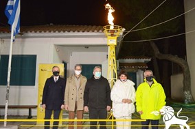 ΕΔΑ ΘΕΣΣ: Η ολυμπιονίκης Βούλα Πατουλίδου άναψε τη φλόγα του φυσικού αερίου στην Καρδία του Δήμου Θέρμης