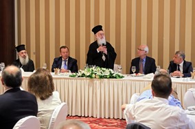 Μήνυμα αλληλεγγύης από τον αρχιεπίσκοπο Αναστάσιο για τους πρόσφυγες στο Κουτσόχερο