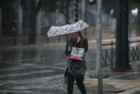 Eπιδείνωση του καιρού την Τετάρτη- Βροχές και χιόνια στη Θεσσαλία