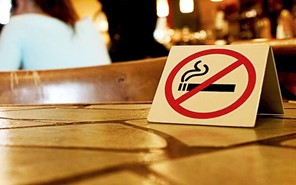 «Συμμόρφωση» με τον αντικαπνιστικό νόμο δείχνουν οι έλεγχοι