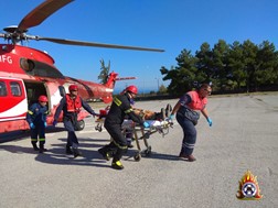 Η δραματική επιχείρηση διάσωσης του ορειβάτη γιατρού στον Όλυμπο (Eικόνες)