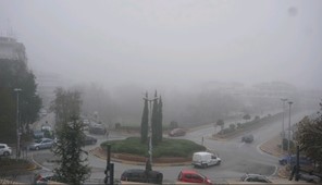 Για έκτο συνεχόμενο 24ωρο η Λάρισα καλυμμένη με ομίχλη