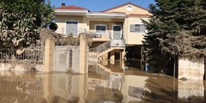 Πλημμυροπαθείς προχωρούν σε αποκλεισμό της εθνικής οδού Λάρισας - Ιωαννίνων