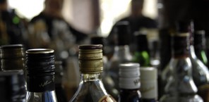 Λάρισα: Φρένο στην πώληση αλκοόλ από περίπτερα και κάβες μετά τα μεσάνυχτα 