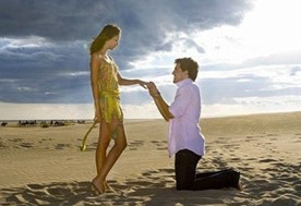 Πρόταση γάμου στη Λάρισα μέσω… facebook