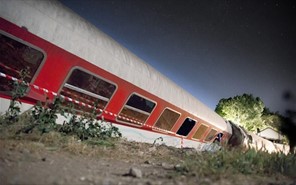 Εκτροχιάστηκε τρένο στο Λιανοκλάδι - Mε λεωφορεία έως τα Παλαιοφάρσαλα