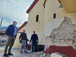 Στις πληγείσες εκκλησίες ο Δήμαρχος Τυρνάβου με το κλιμάκιο του Υπουργείου Υποδομών