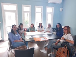 Συνεργασία Δήμου Τυρνάβου – Ξενώνα Φιλοξενίας Γυναικών Λάρισας για την έμφυλη βία