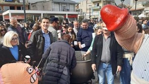 Χιλιάδες επισκέπτες στον Τύρναβο για το Μπουρανί της Καθαράς Δευτέρας 