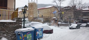 Πυκνή χιονόπτωση στα ορεινά του νομού Λάρισας - Τσουχτερό κρύο 