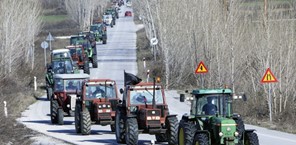 Βγαίνουν τα τρακτέρ στον Τύρναβο - Τι διεκδικούν οι αγρότες