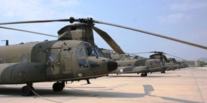 Στη Λάρισα τα επιθετικά ελικόπτερα Apache της 1ης ΤΑΞΑΣ από το Στεφανοβίκειο