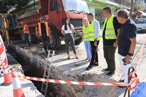 Στα έργα της ΔΕΥΑΛ σε Γιάννουλη, ΑΤΑ και Παναγούλη κλιμάκιο του Δήμου Λαρισαίων, με επικεφαλής τον Θανάση Μαμάκο