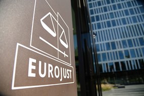 Σύλληψη δύο Λαρισαίων για διεθνή οικονομική απάτη - Eπιχείρηση του ελληνικού FBI