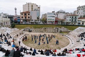 Το διεθνές μαθητικό φεστιβάλ “Amenanos Nostos” στο Α΄ αρχαίο θέατρο Λάρισας