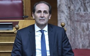 Πέθανε από ανακοπή ο γραμματέας της Κ.Ο. της ΝΔ Απόστολος Βεσυρόπουλος