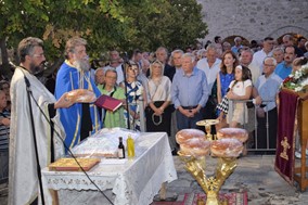 Πλήθος πιστών στη γιορτή της "Αποτομής της τιμίας κεφαλής του Ιωάννη Προδρόμου"