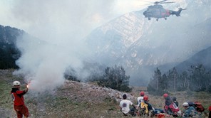 H δραματική επιχείρηση διάσωσης 50χρονης που έχασε τη ζωή της στον Όλυμπο (βίντεο)