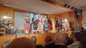 "Mια λυγερή ακούστηκε" στο Πολιτιστικό Κέντρο Φαρσάλων 