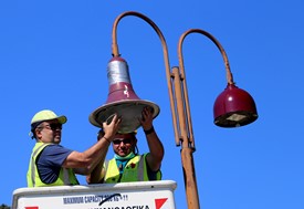 Συνεχίζεται η αντικατάσταση του οδοφωτισμού στο Δήμο Λαρισαίων