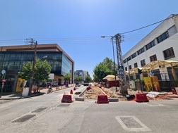 Λάρισα: Κυκλοφοριακές ρυθμίσεις λόγω ασφαλτόστρωσης στην οδό Ανθίμου Γαζή