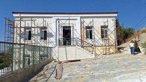Σε εξέλιξη το έργο επανάχρησης του ιστορικού 1ου Δημοτικού Σχολείου στην Ελασσόνα