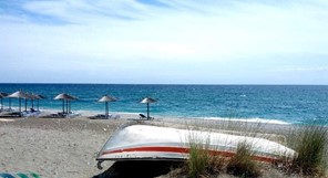 H παραλία της Κάτω Σωτηρίτσας στον Δήμο Αγιάς 