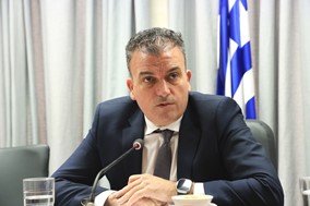 Mαμάκος καλεί Παπανικολάου να ανακαλέσει την παραίτησή του από την Πινακοθήκη