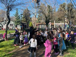 Τσικνοπέμπτη στο πάρκο του Αγίου Αντωνίου για τους μαθητές του 30ου Δημοτικού Σχολείου Λάρισας