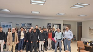Στην Περιφέρεια οι μαθητές του 13ου Γυμνασίου Λάρισας - Ξενάγηση από Κουρέτα 