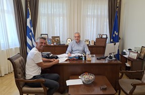 Yπογράφηκε η σύμβαση για τη συντήρηση της στέγης στο δημοτικό σχολείο Μικρού Ελευθεροχωρίου 