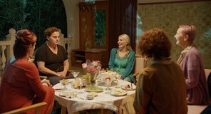 Η ταινία “Μαύρος Κότσυφας, Μαύρο Βατόμουρο” στον χειμερινό κινηματογράφο