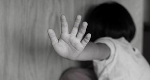 Bασανισμός ανήλικων αδελφών: Ένταλμα σύλληψης για 50χρονο Λαρισαίο 