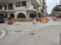 Εργασίες ανακατασκευής στη συμβολή των οδών Αιόλου και Πλούτωνος - Κυκλοφοριακές ρυθμίσεις