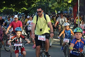 Οι Λαρισαίοι γιόρτασαν την Παγκόσμια Ημέρα Ποδηλάτου (φωτο)