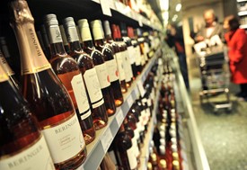 Λάρισα: Διέπραξε 14 κλοπές σε σούπερ μάρκετ με προτίμηση στα ποτά 