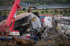 Τέμπη: Ο εφέτης ανακριτής ζητάει τα πτυχία των τεχνικών συμβούλων των οικογενειών