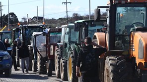 Σύσκεψη Νίκαιας: Αμετακίνητοι οι αγρότες - Κλιμακώνουν τις κινητοποιήσεις τους 