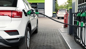 Λάρισα: Συνεχίζει να πέφτει η τιμή της βενζίνης 