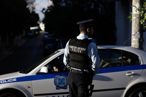 Πέντε συλλήψεις στον Τύρναβο μετά από αστυνομική επιχείρηση 