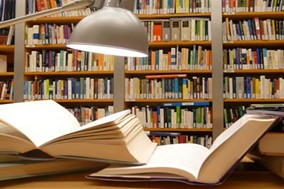 Ανάγνωση παραμυθιού στα Γερμανικά στη Δημοτική Βιβλιοθήκη Λάρισας “Αλέξανδρος Μπατζανούλης”