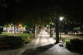 Περισσότερο φως στο πάρκο του Αγίου Αντωνίου - Τοποθετήθηκαν φωτιστικά LED 