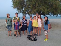 Μεσάγγαλα: Καθαρισμός παραλίας από το Δίκτυο Νέων Λάρισας και τον Σύλλογο Γυναικών Μεσαγγάλων